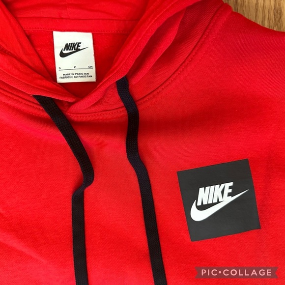 Nike Sportswear Pullover Hoodie - Picture 4 of 8
